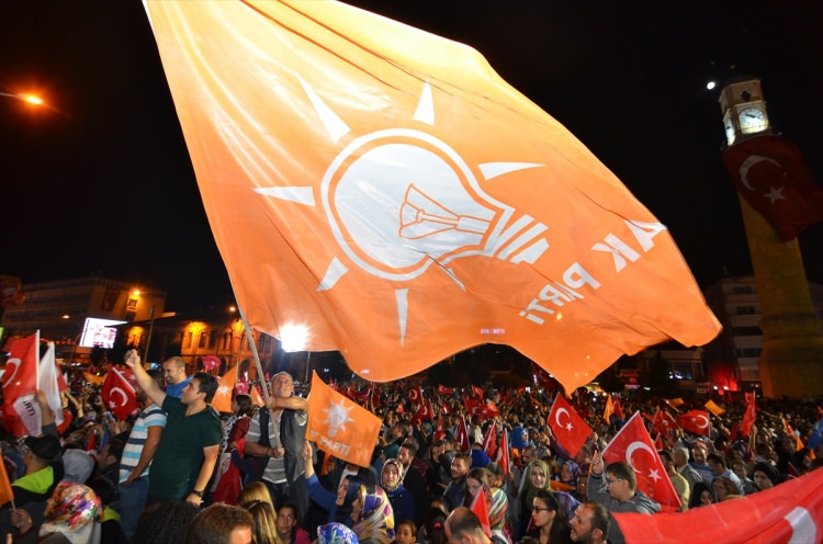Tarihi seçimin yurt dışındaki yansımaları nasıl oldu?