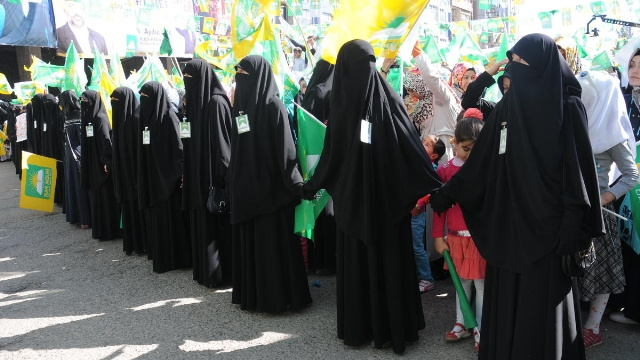 Hangi cemaat hangi partiye oy verecek Menzil tarikatı oyunun rengini açıkladı