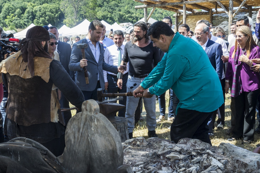 Venezuela Devlet BaÅkanı Maduro DiriliÅ setinde