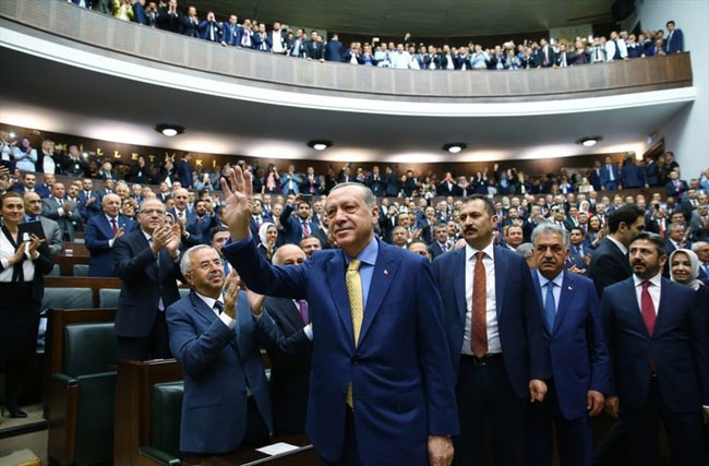 Ä°Åte AK Parti'nin vazgeÃ§mediÄi 12 milletvekili! Her dÃ¶nem Meclis'teler