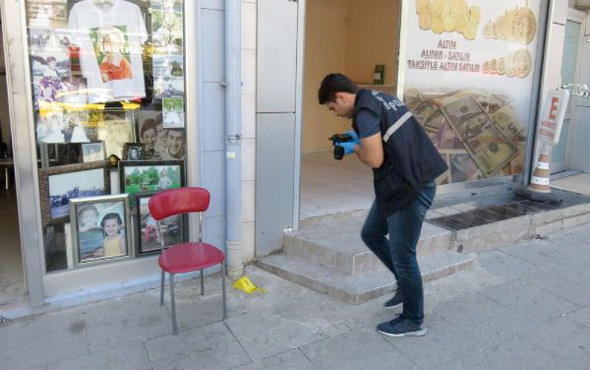 Eşine bakıldığını iddia etti ortalık bir anda karıştı