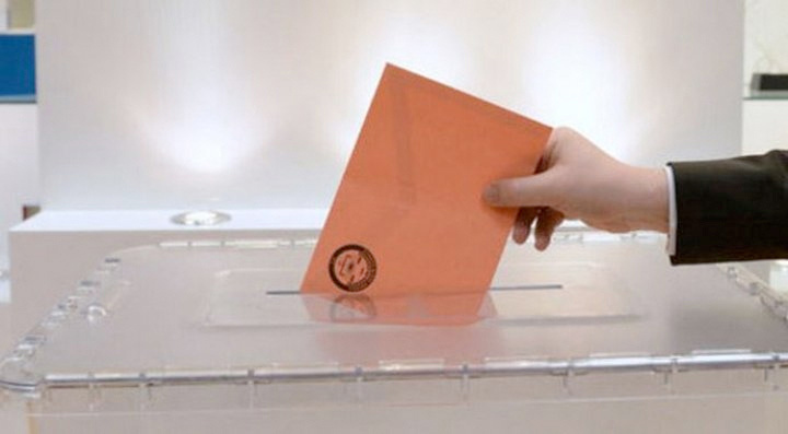 Son seçim anketi sonuçları şaşırttı 3 partinin oyları eridi