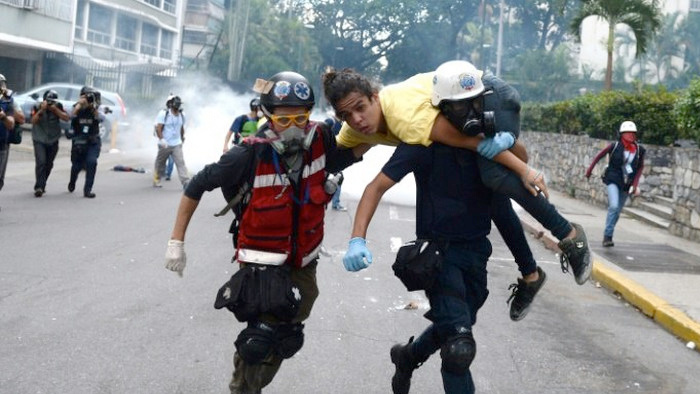 Venezuela'da sıradışı darbe ABD iç savaş çıkardı son durum kötü