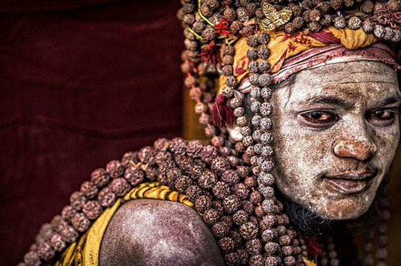 Картинки по запросу ÖLÜLERİNİ YİYEN KABİLE