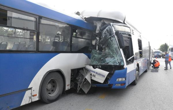 Ankara Da Belediye Otobusleri Carpisti Olu Ve Yaralilar Var Internet Haber
