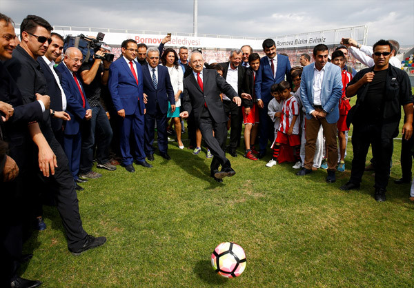 Bornova Aziz Kocaoğlu Stadyumu