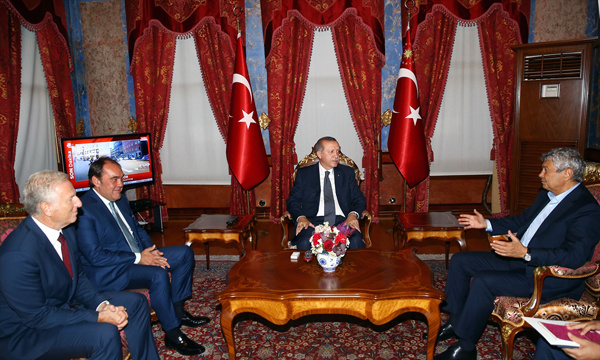 Cumhurbaşkanı Erdoğan Demirören ve Lucescu