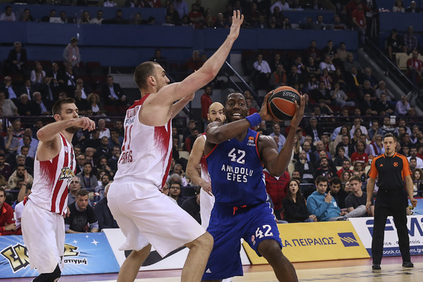 Anadolu Efes ile Olympiakos