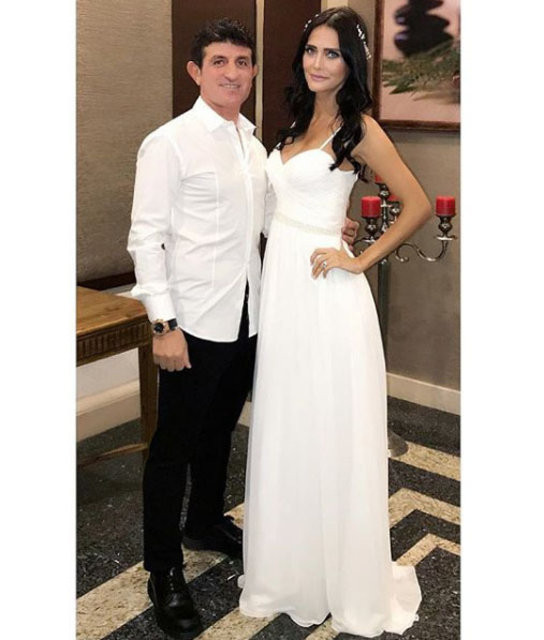 Fatoş Kabasakal kimdir kiminle evlendi eşi bakın kim? Fatoş Kabasakal kimdir kiminle evlendi eşi bakın kim?