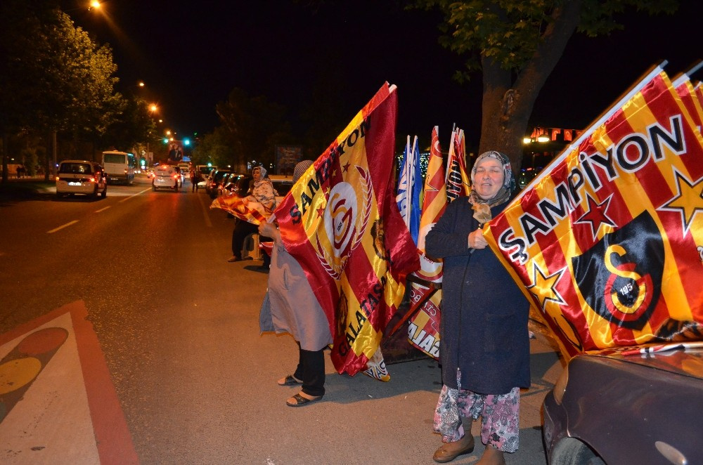 galatasaray bayrağı