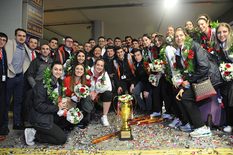 Türk Hava Yolları Bayan Voleybolu A Takımı