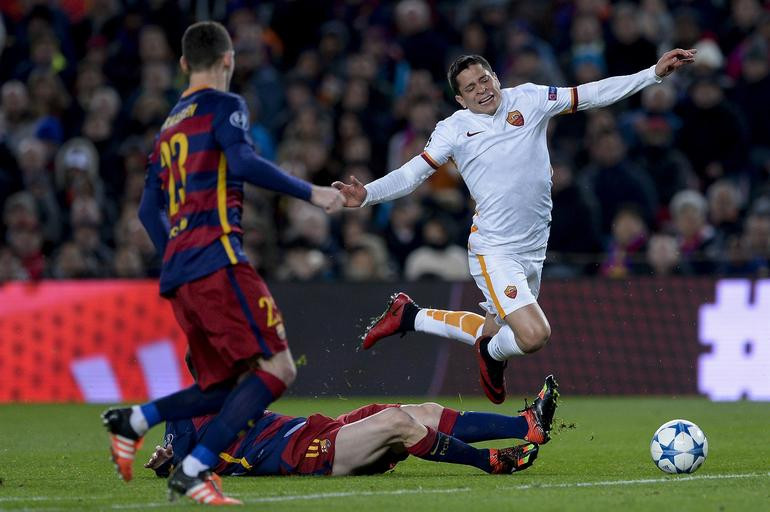 Cüneyt Çakır çaldı Barcelona şov yaptı