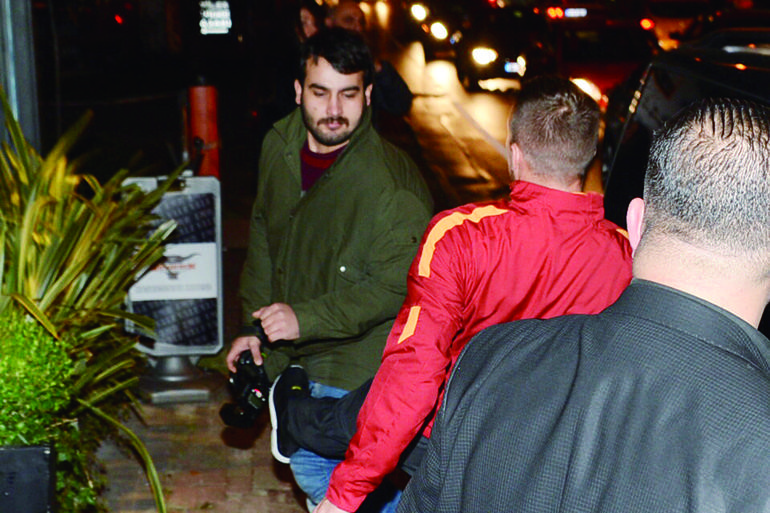 Podolski gazetecilere saldırdı!