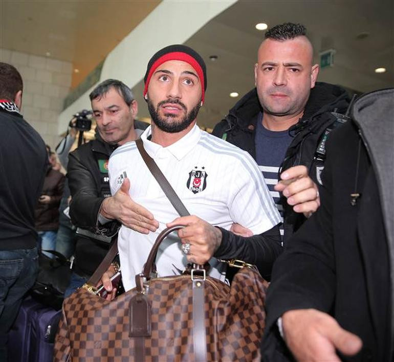 Quaresma iki polis tarafından kaçırıldı