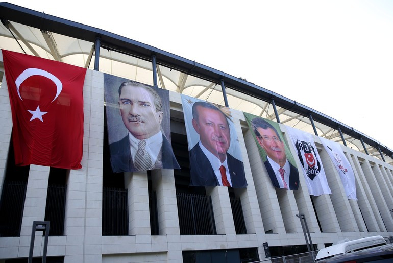 Vodafone Arena kapılarını açtı