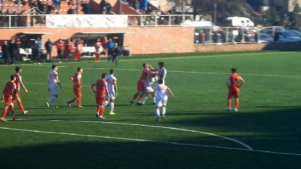 Zonguldak'taki maçta tekme tokat kavga