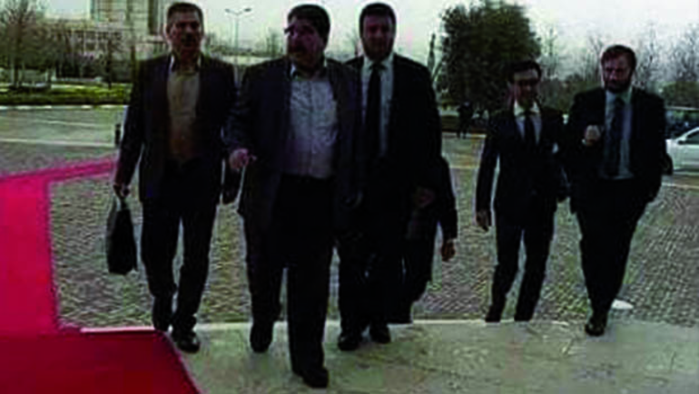 salih muslim bakin nerede ortaya cikti kirmizi bultenle araniyor internet haber