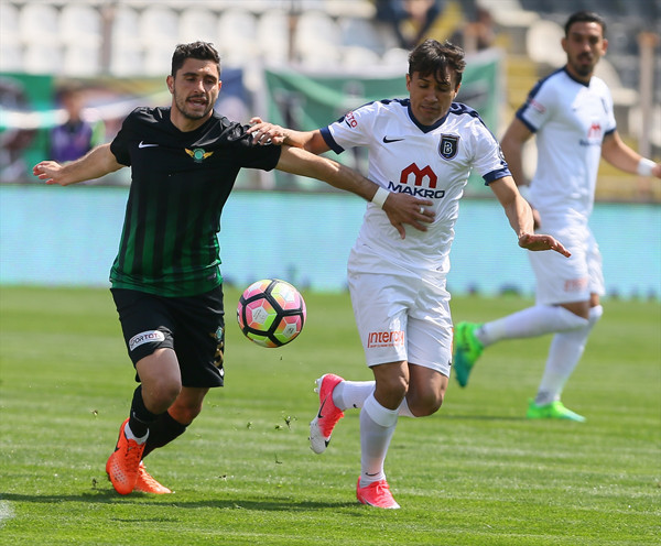 Akhisar - Başakşehir maçının dakika dakika özeti