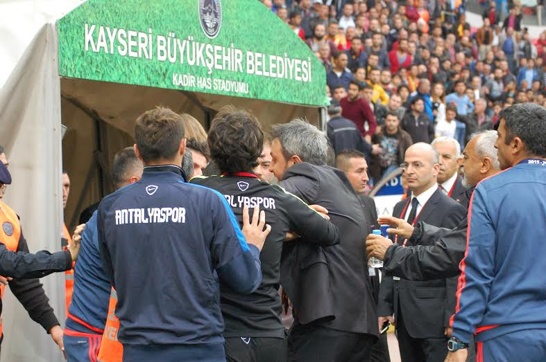 Kayseri'de maç sonu olaylar çıktı
