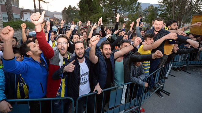 Fenerbahçe kafilesi neye uğradığını şaşırdı