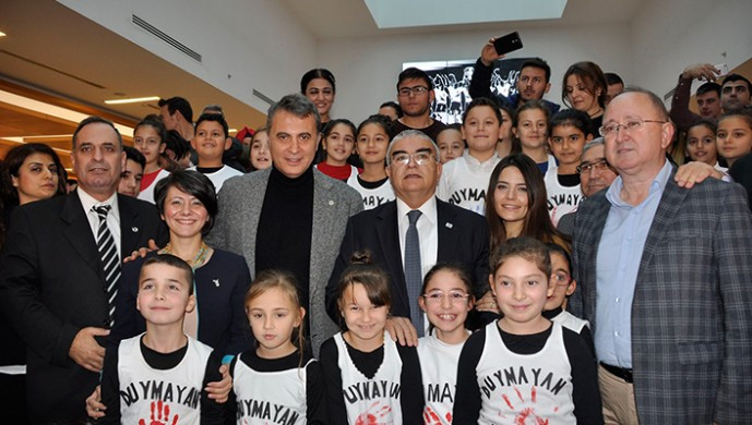 Fikret Orman'dan yarın akşam oynanacak derbi öncesi güzel bir jest geldi.