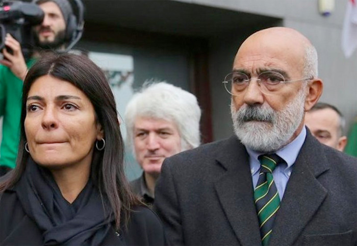 ahmet altan çocukları kızı sanem altan