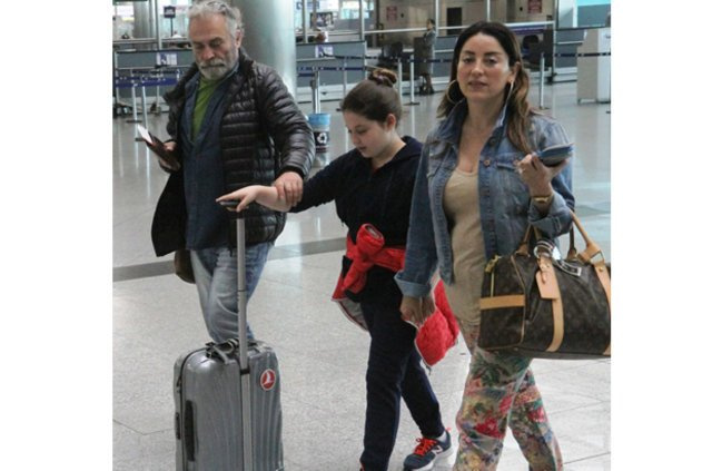 haluk bilgiler kizi ve askin nur yengi ile goruntulendi internet haber