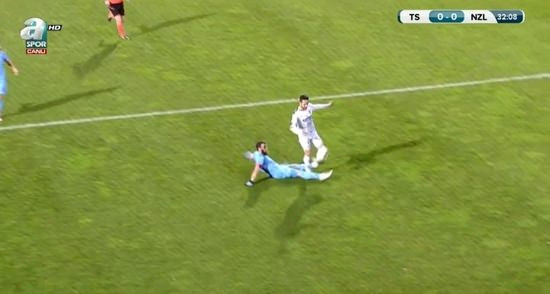 Trabzonspor maçında hakem rezaleti!