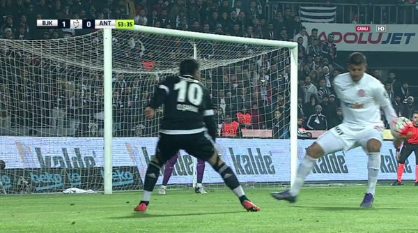 Beşiktaşlıları çıldırtan pozisyon