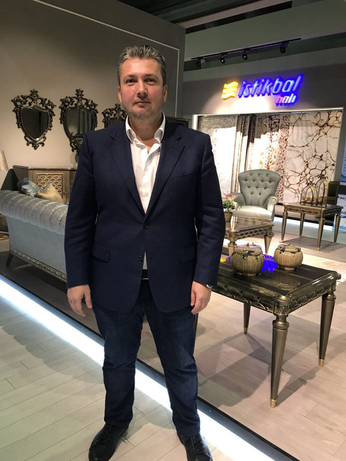 Urettigini Paylasti Boydak Holding Calisanlarina Para Dagitti Internet Haber