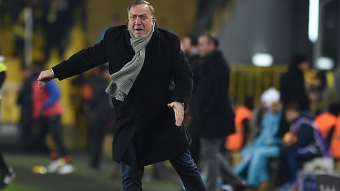 Fenerbahçe Teknik Direktörü Dick Advocaat 1-0 önde kapattıkları ilk yarıda büyük heyecan yaşadı.