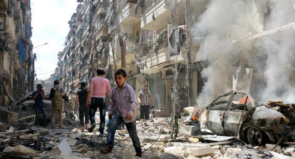 Son günlerde Halep'te düzenlenen hava saldırılarında çok sayıda sivilin hayatını kaybettiği belirtiliyor.