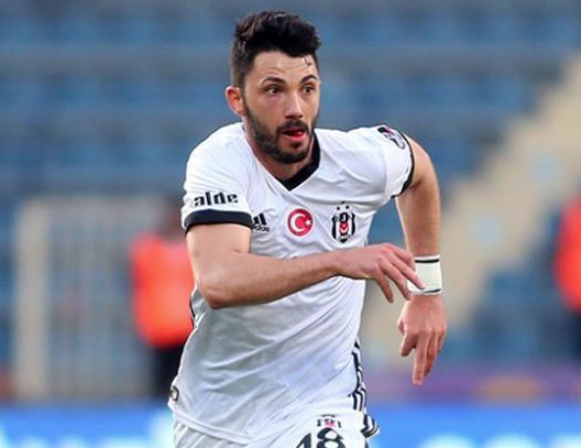 Ozan Kabak Tan Sonra Stuttgart A Bir Turk Daha