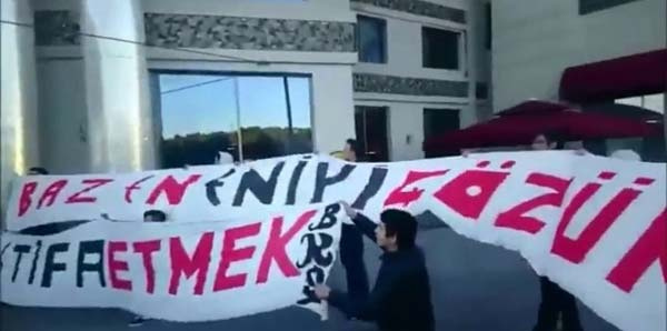 G.Saray maçı öncesi şok protesto