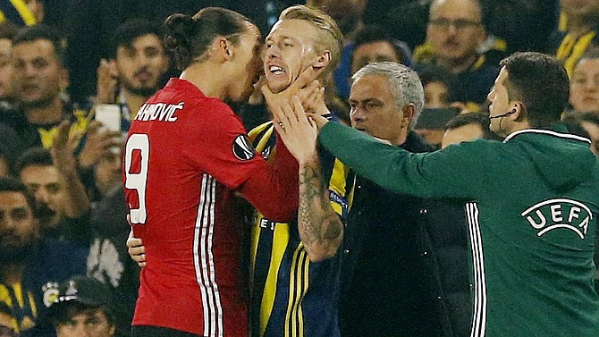 Kjaer ile Ibrahimovic arasında gerginlik