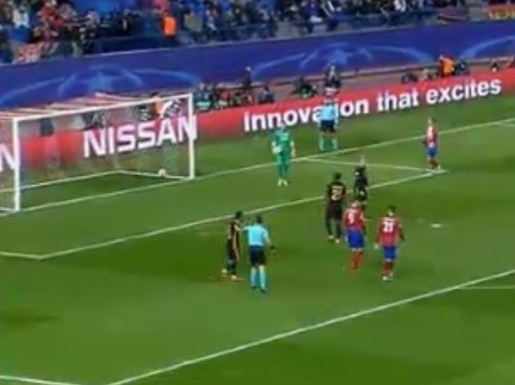 Hakem Sabri Sarıoğlu'nu tebrik etti