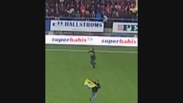 Galatasaray maçında Apo posteri açtılar!