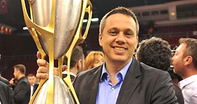 Fenerbahçe kadın basketbol takımının hocasını kovdu