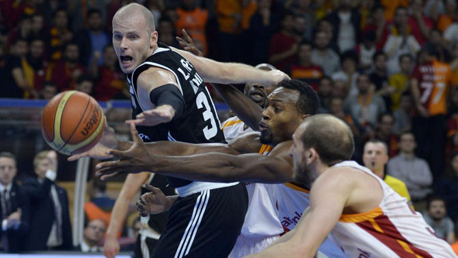 Derbide zafer Galatasaray'ın!