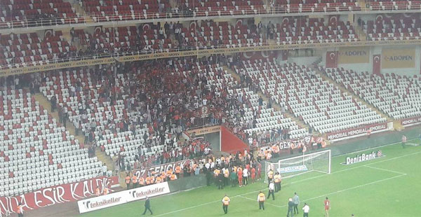 Antalya'da maç sonu büyük olay