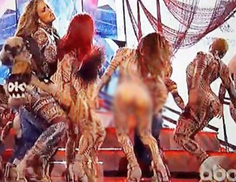 Amerika Müzik Ödülleri Jennifer Lopez dansçının poposu çıktı