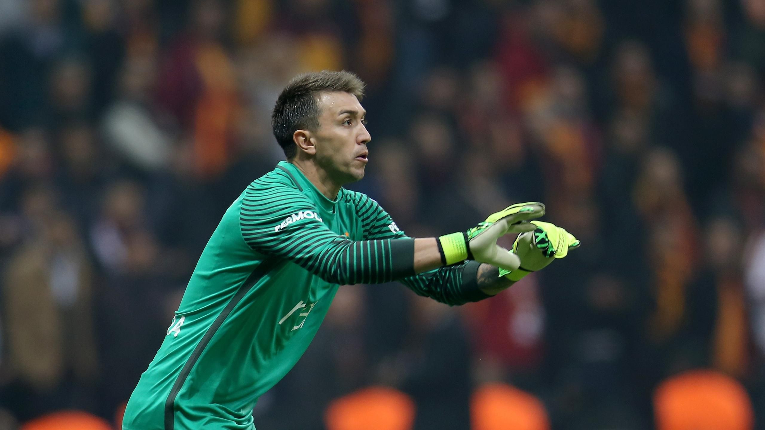 muslera nin uyku duzeni bozuldu