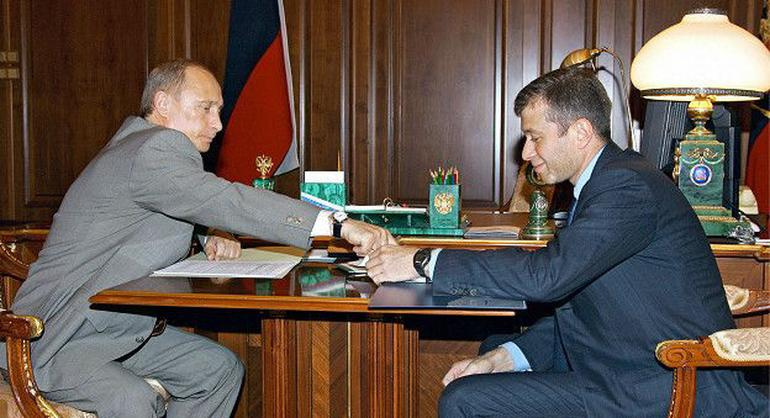 Putin, Abramoviç'le birlikte.