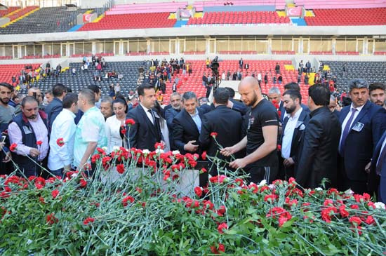 Rajtoral için Gaziantep Arena'da tören
