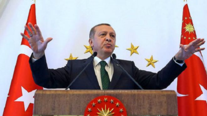 Times gazetesi Cumhurbaşkanı Recep Tayyip Erdoğan'ı ABD'li ünlü illüzyonist Houdini'ye benzetti