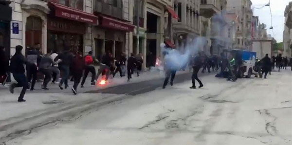 Taksim'de Fenerbahçe-Olympiakos gerilimi