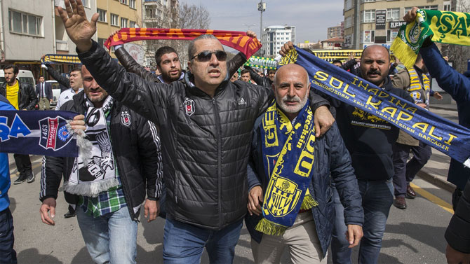 Teröre karşı tek renk oldular