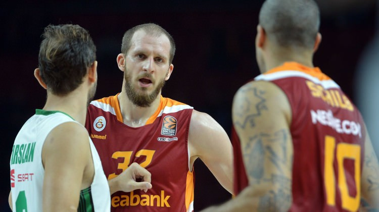 Galatasaray Odeabank Darüşşafaka'yı devirdi