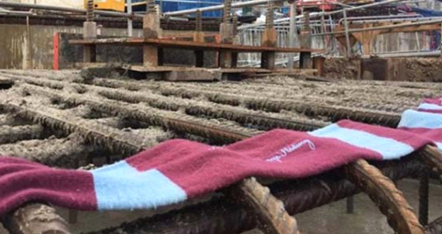 Rakip takımın statına atkısını gömdü