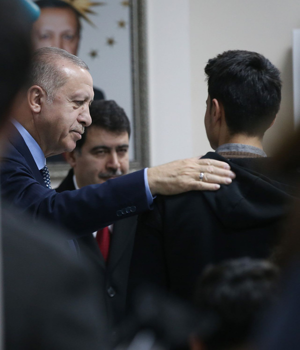 Cumhurbaşkanı Erdoğan millet kıraathanesinde gençlerle bir araya geldi - Sayfa 3